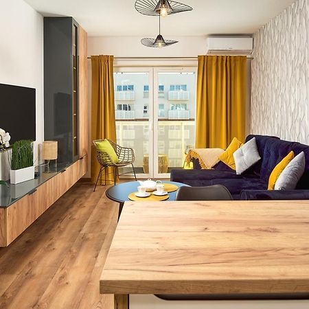 Lumina Luxury 3-Rooms Apartments With Parking 罗兹 外观 照片
