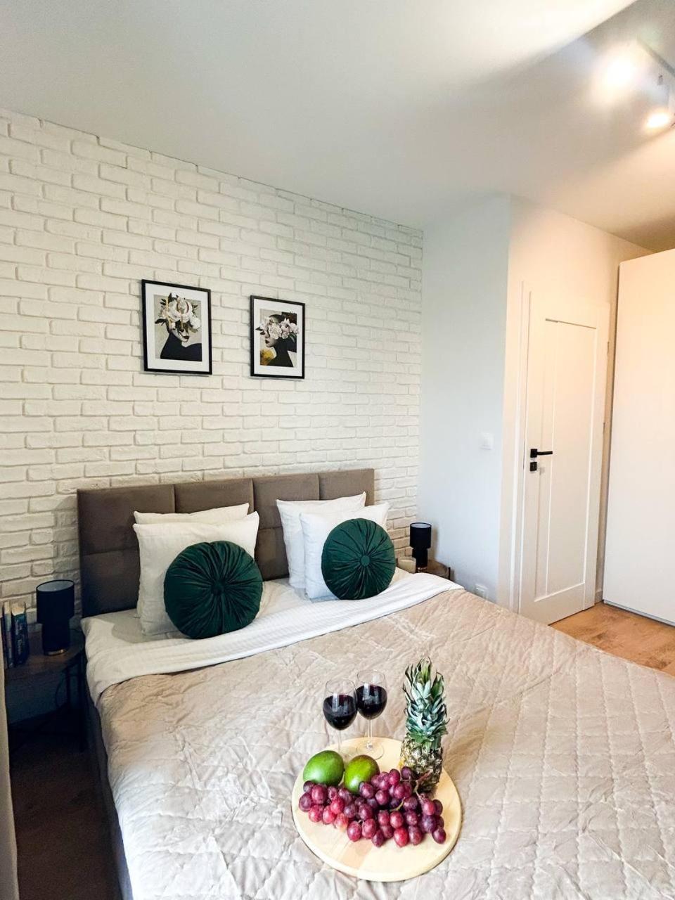 Lumina Luxury 3-Rooms Apartments With Parking 罗兹 外观 照片