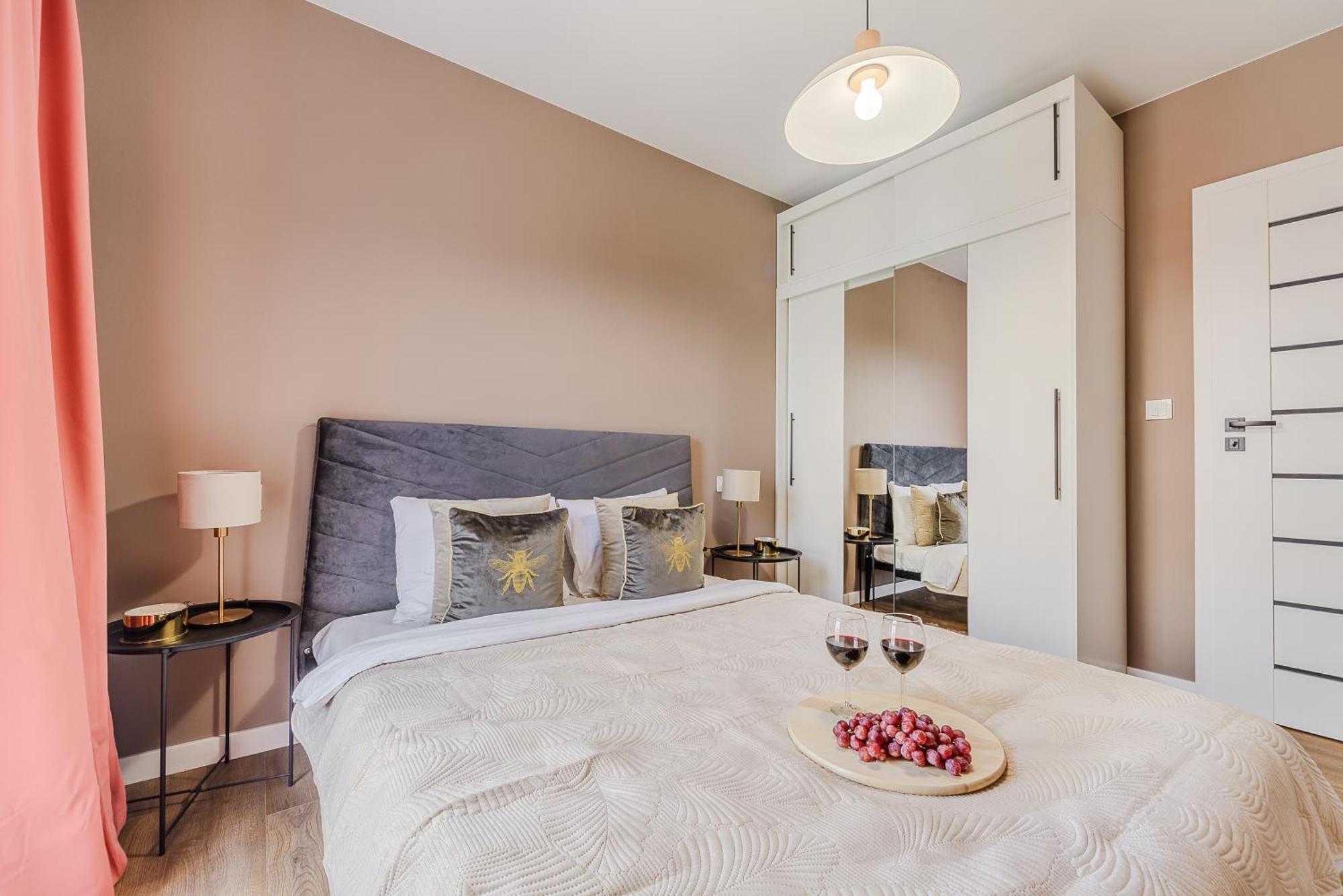 Lumina Luxury 3-Rooms Apartments With Parking 罗兹 外观 照片
